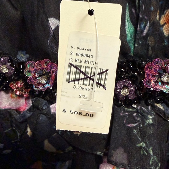 Ieena x Mac Duggal ruffled floral cap-sleeve v-neck gown in black chiffon - Picture 9 of 9